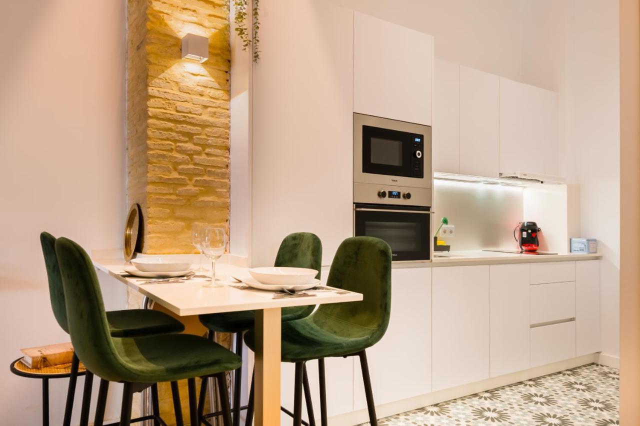 Diseno Triana 2 Rooms Siviglia Esterno foto