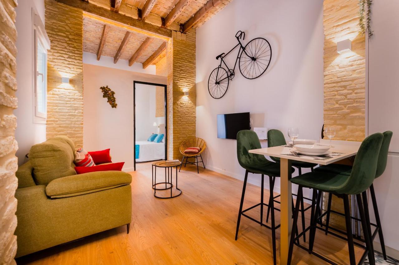 Diseno Triana 2 Rooms Siviglia Esterno foto